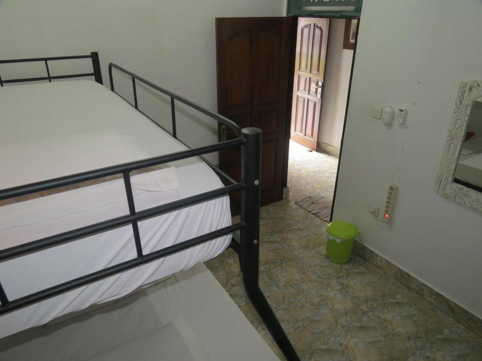 Hostel Lemon House Padang Bai Exterior foto